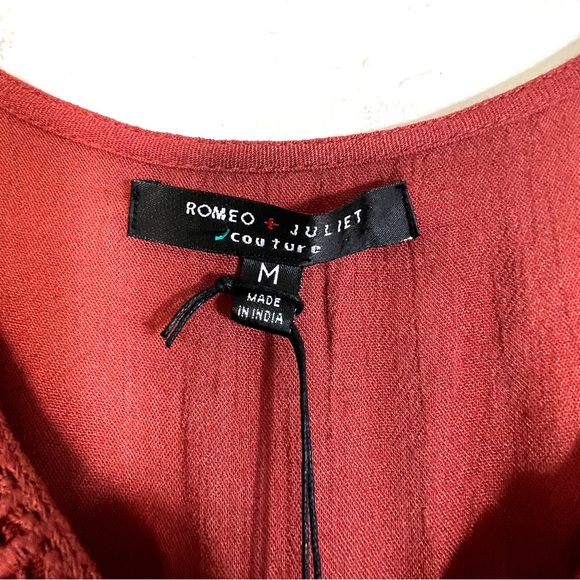 NWT ROMEO + JULIET Women's Size Medium Romper Embroidered Spice Red - Picture 5 of 7
